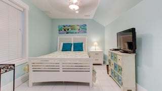 Ocean Kure-Bedroom