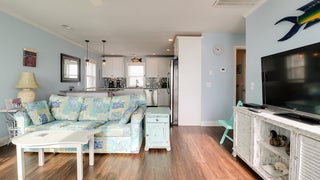 Oceanfront+Carolina-Living+Room