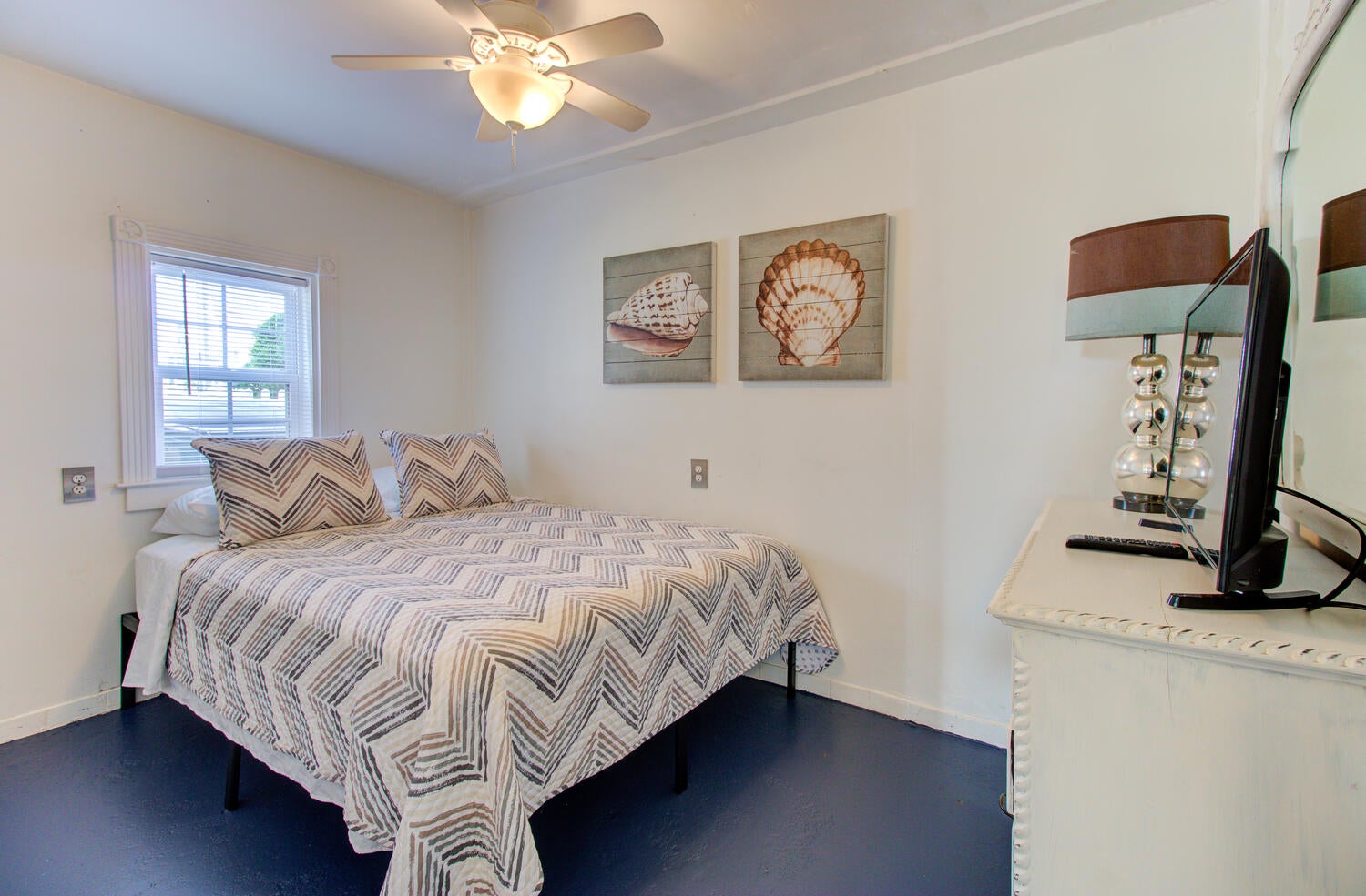 Starfish Cottage Lower -Bedroom