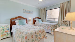 Cabana+Suites+302-Bedroom