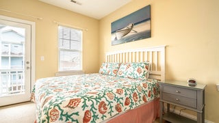 Dock+Holiday-Bedroom