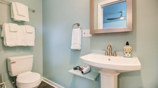 Anchored+Inn-Bathroom